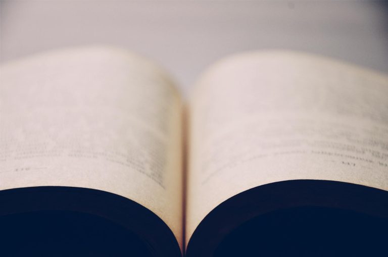 Short stories that carry powerful life lessons and deeper meaning featured image