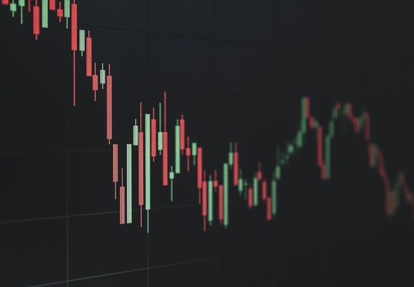 Global Oil Markets Plunge 11% Amid Iran's Declaration of Hormuz Openness